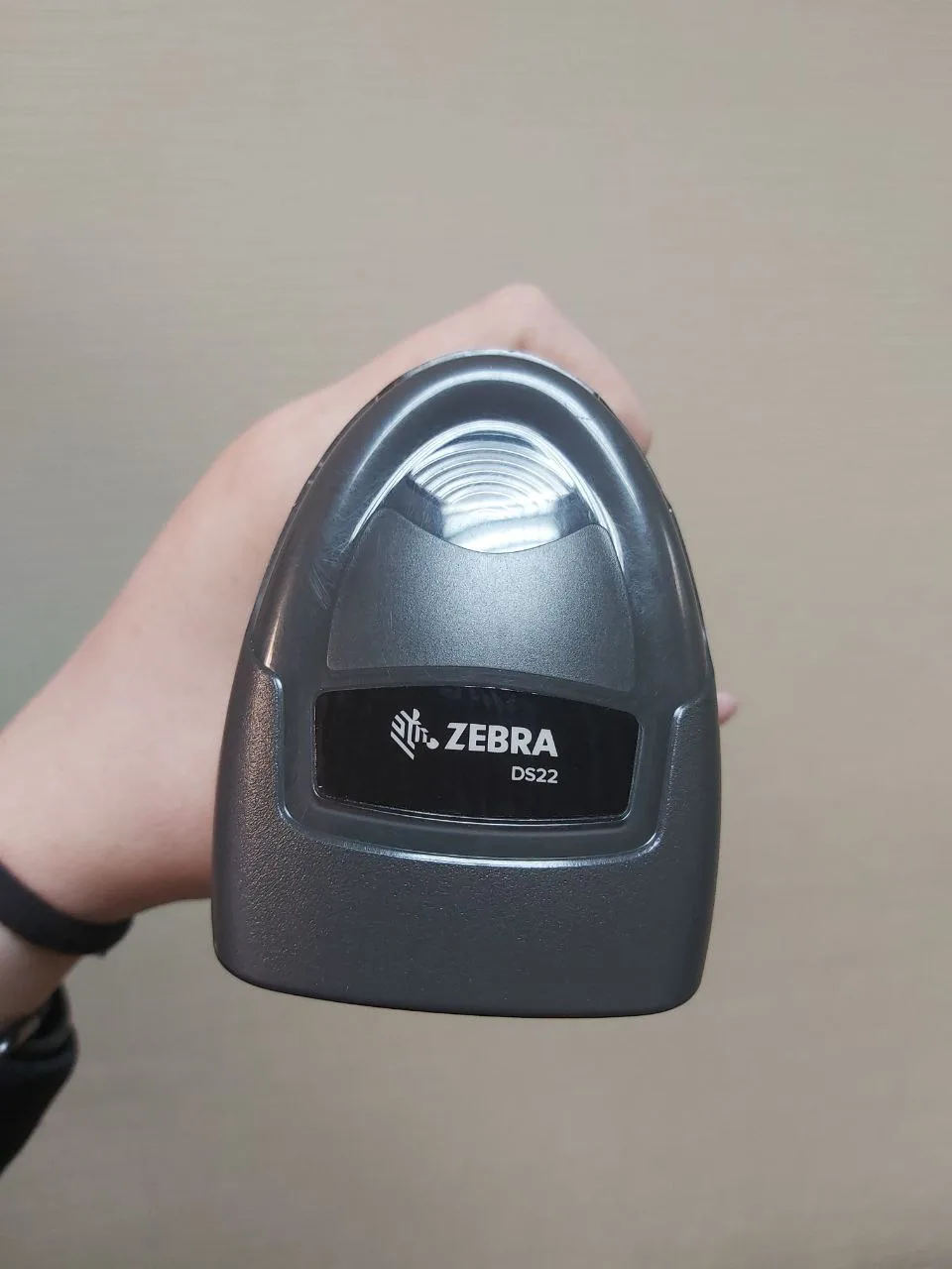 Уценённый сканер Zebra DS2208-SR BLACK USB KIT